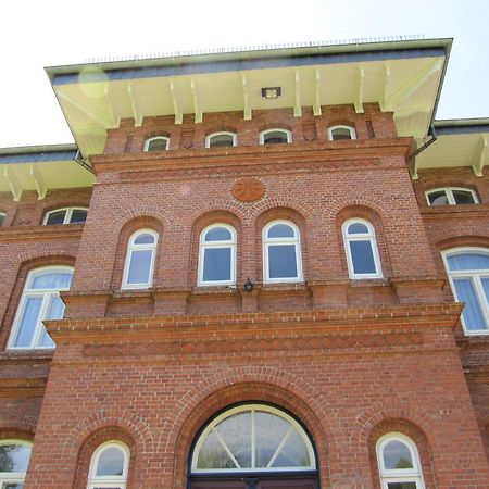 Haus Im Park Apartment Wesselburen Exterior photo